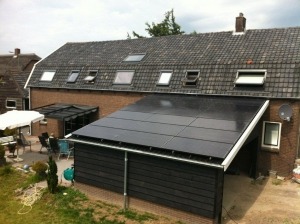 18 x EC Solar  300Wp zwart in Werkendam